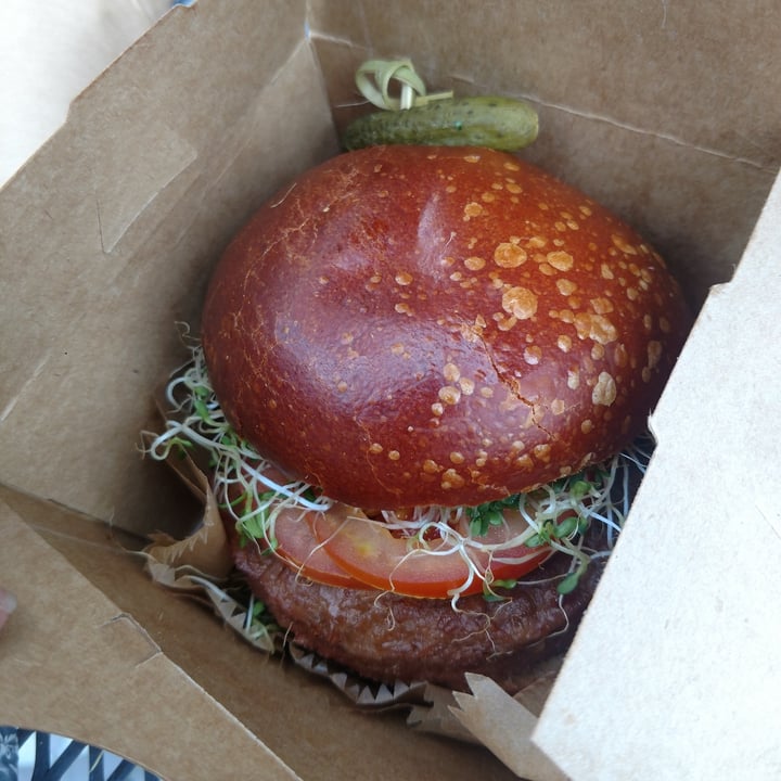 photo of fig + farro Paddle Board Burger shared by @iszy on  03 Jul 2020 - review