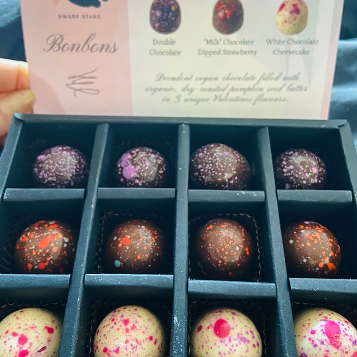 photo of Dwarf Stars Valentines Day vegan bonbon gift box shared by @missnarciss on  15 Feb 2021 - review