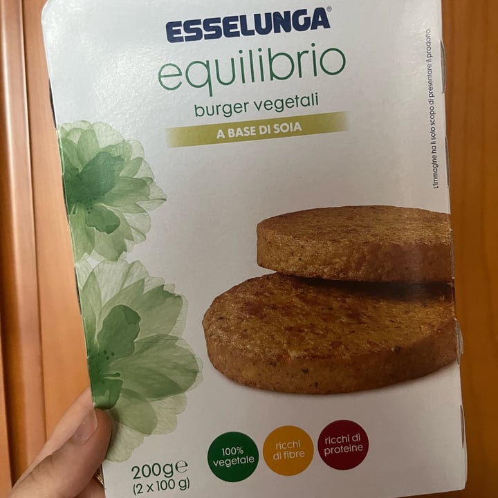 photo of Esselunga Burger a base di soia shared by @ayssela on  01 Jun 2022 - review