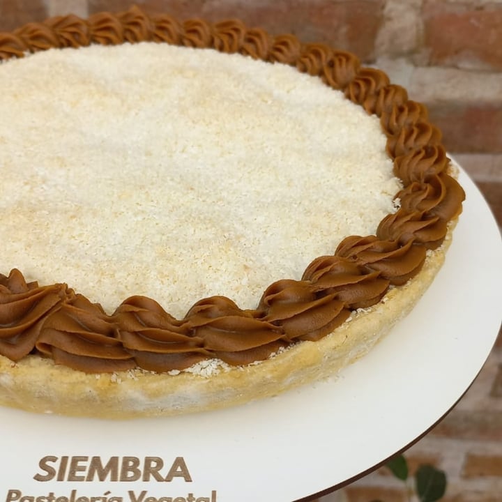 review photo of siembra pasteleria vegetal Tarta De Coco Y Dulce De Leche shared by @leeoalva on 08 Jun 2022 - review