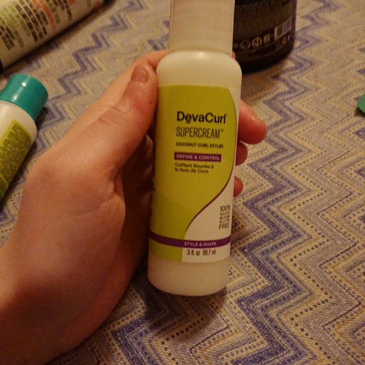photo of DevaCurl supercream coconut curl styler shared by @giulynerin on  24 Mar 2022 - review