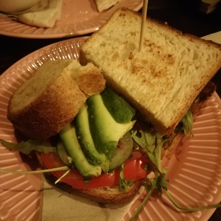 photo of Bar Camalea Sandwich vegetal shared by @titipandi on  01 Feb 2022 - review