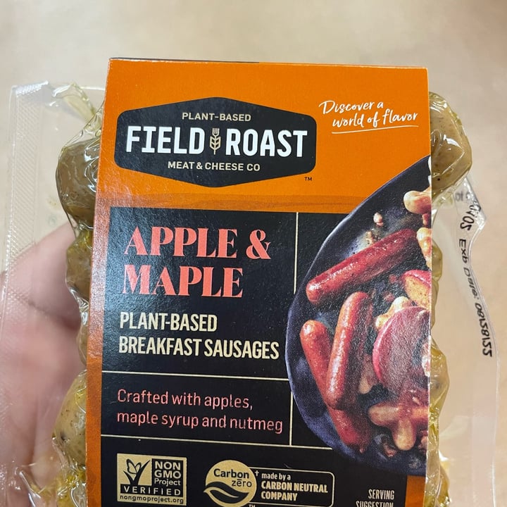 photo of Field Roast Apple & Maple Breakfast Sausages shared by @angelaaraujo on  07 Jun 2022 - review