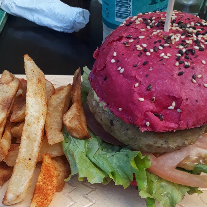 review photo of Rafiki Cerveceria Burguer Vegana shared by @carlaayes on 08 May 2021 - review