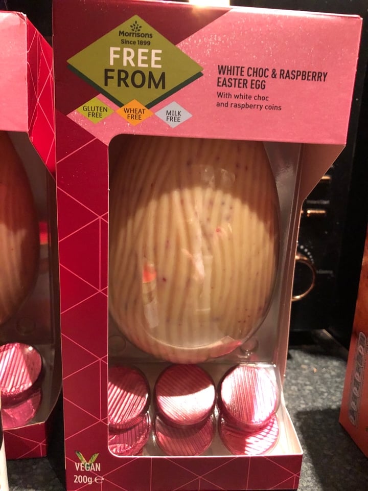 photo of Tesco Raspberry and white chocolate easter egg shared by @courts26x on  13 Apr 2020 - review
