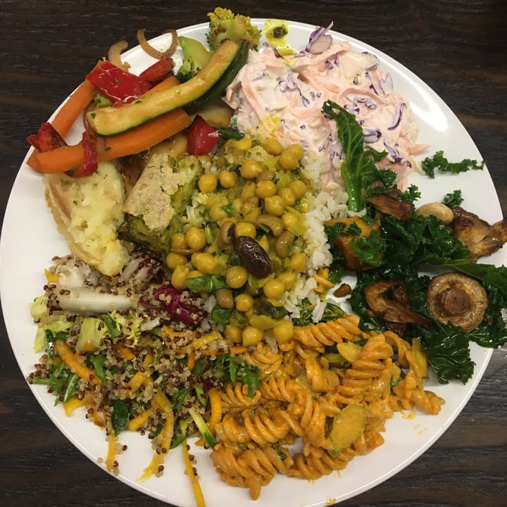 photo of 222 Veggie Vegan All you can eat Buffet! shared by @veroniqueteque on  06 Dec 2020 - review
