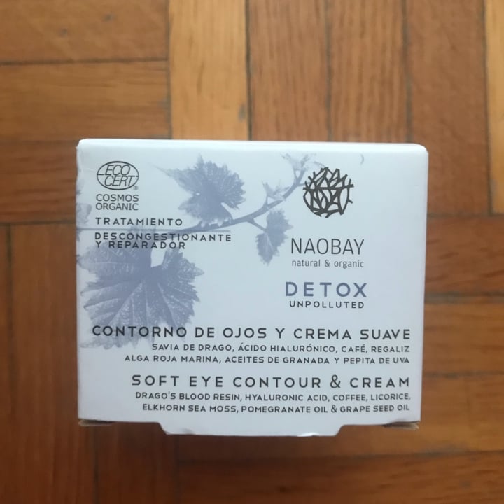 photo of Naobay Crema de Contorno de Ojos shared by @martinacane11 on  09 Nov 2021 - review