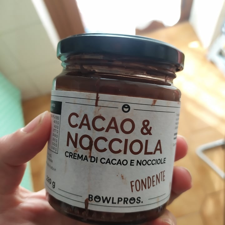 photo of Bowlpros Crema cacao e nocciola fondente shared by @mayagiglio on  10 Mar 2022 - review
