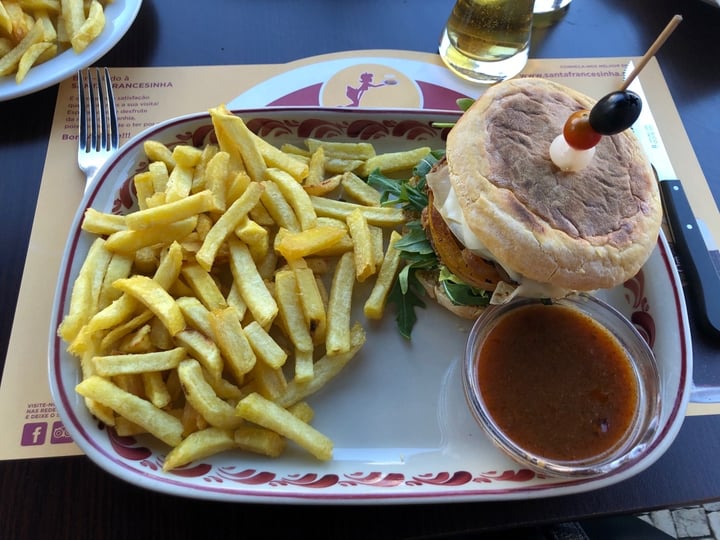 photo of Santa Francesinha Vegan Burguer shared by @puffskein on  22 Feb 2020 - review