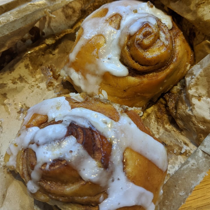 photo of Zilch Bakery & Deli Cinnabun shared by @cherrypersimmon on  09 Oct 2020 - review