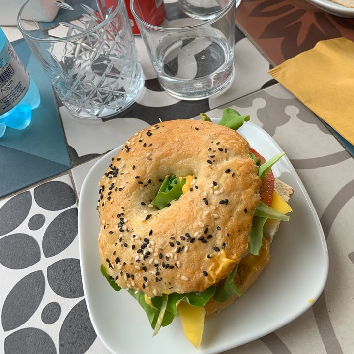 photo of Il Piccolo Novecento Vegan Bagel shared by @chiberga on  29 Apr 2022 - review