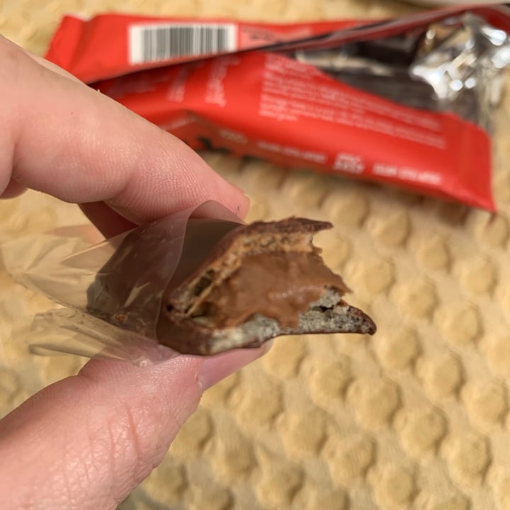 photo of LoveRaw Cre&m Filled Wafer Bars shared by @lavievegetale on  29 May 2021 - review