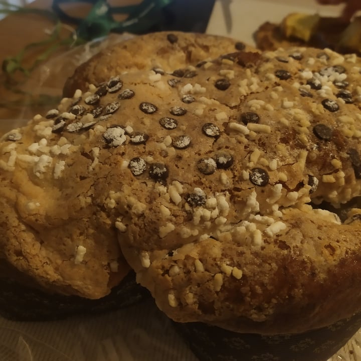 photo of Pasticceria Nilo's di Poletti e Spadoni Colomba con gocce di cioccolato shared by @vvalerie on  20 Apr 2022 - review