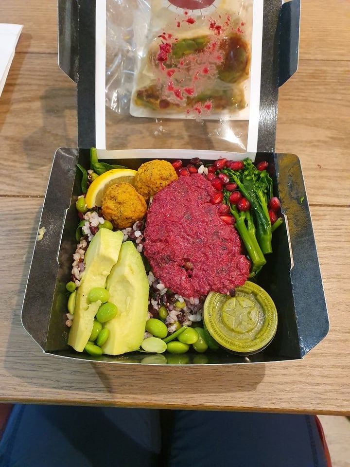review photo of Pret A Manger Sweet Potato Falafel & Smashed Beets Veggie Box shared by @thelilypad on 15 Feb 2020 - review