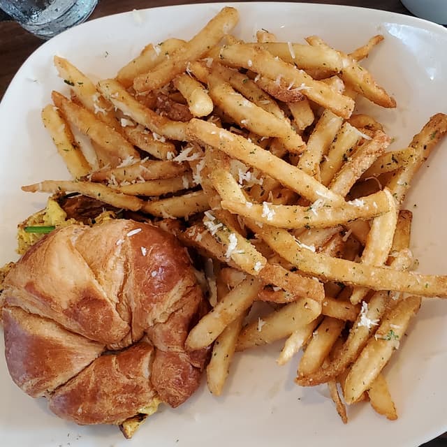 Photo of the dish “Coltrane croissant sandwich”