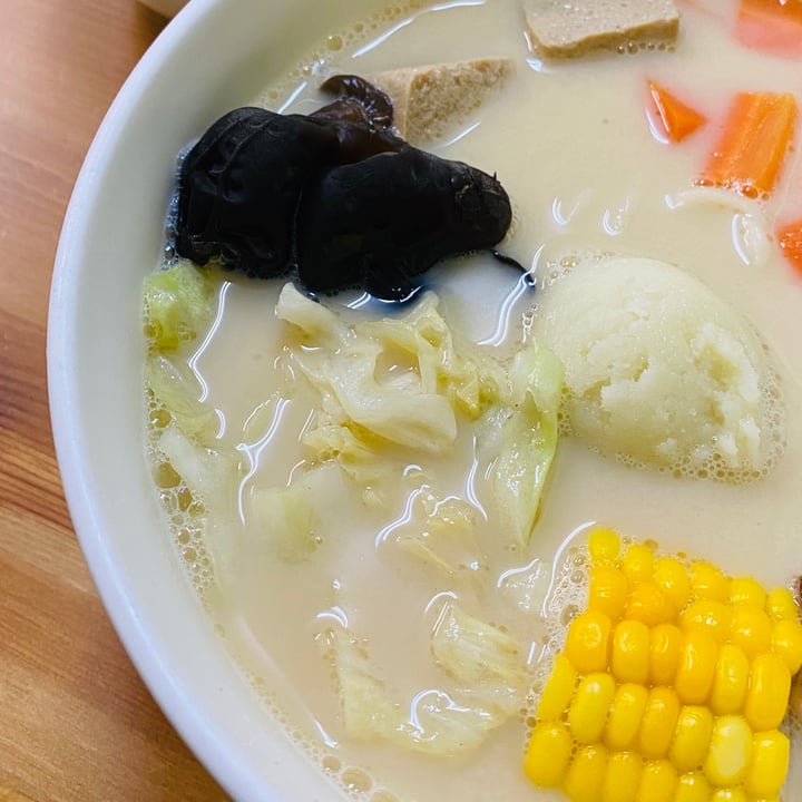 photo of 龍廚蔬食（手工拉麵、飯）VEGAN RAMEN 白湯拉麵 shared by @vegantow on  19 Aug 2020 - review