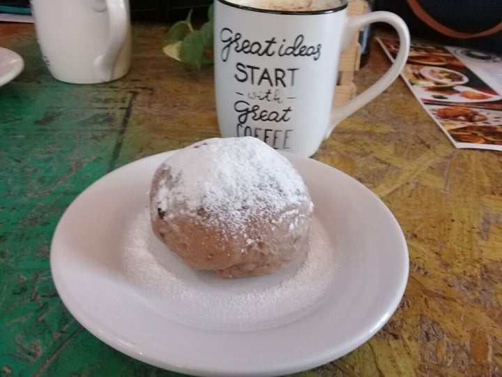 review photo of Café Jardín Laureles Bollo de chocolate y nuez shared by @annamoca on 04 Jan 2020 - review