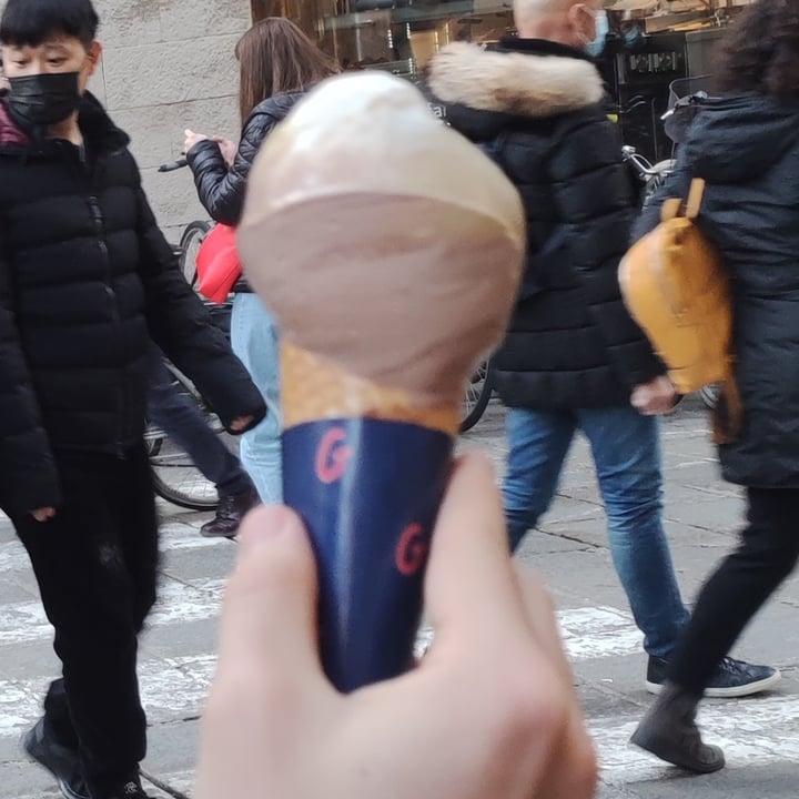 review photo of Gelateria Gianni Gelato caramello pistacchio shared by @gius on 07 Dec 2021 - review