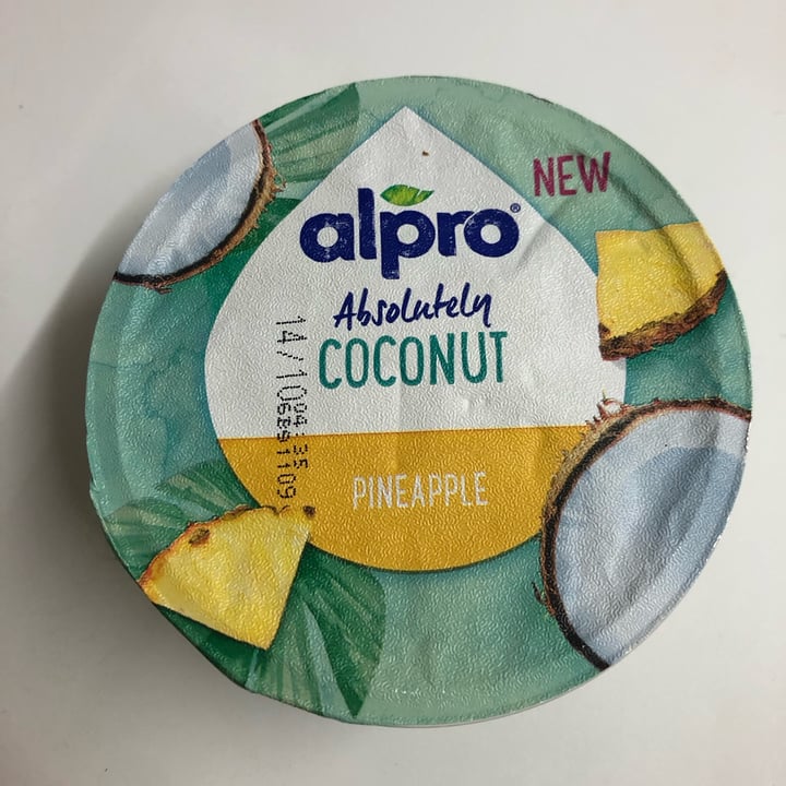 photo of Alpro Absolutely coconut pineapple shared by @claudiaalmeida on  27 Sep 2022 - review