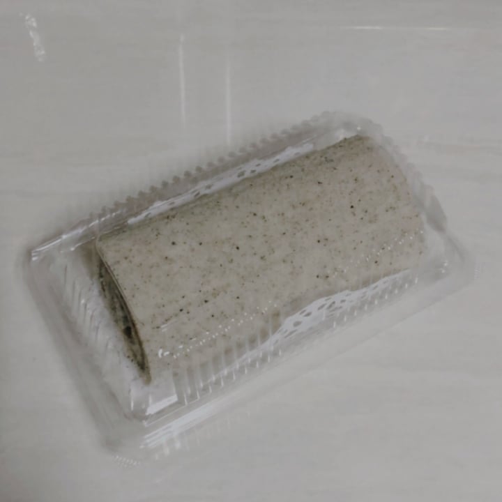 photo of M Bakery Black Sesame Swiss Roll shared by @hiiamyulin on  20 May 2021 - review