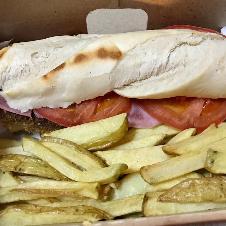 photo of Futuro Veggie Sandwich De Milanesa shared by @aixacabral on  24 Jul 2021 - review