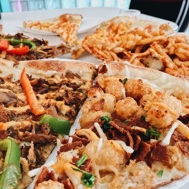 Photo of the dish “Tater tot pizza”