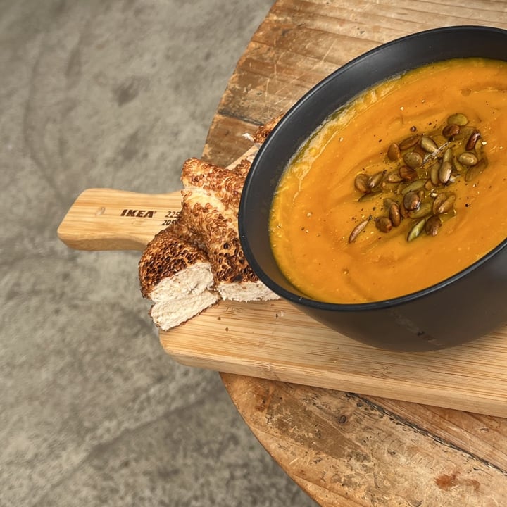 photo of Love Your Soul Thai Pumpkin Soup shared by @veganadam on  29 Jun 2022 - review