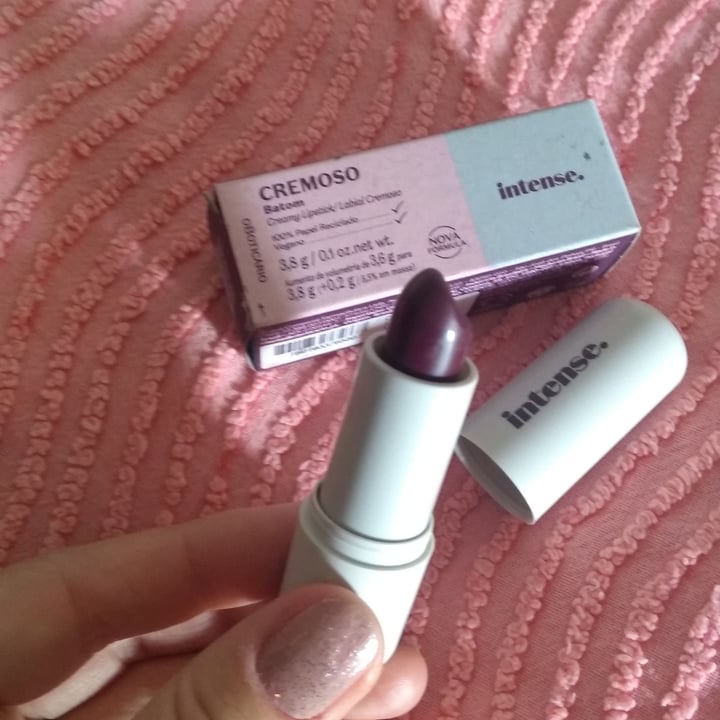 photo of O Boticário Batom intense shared by @quellima on  08 May 2022 - review