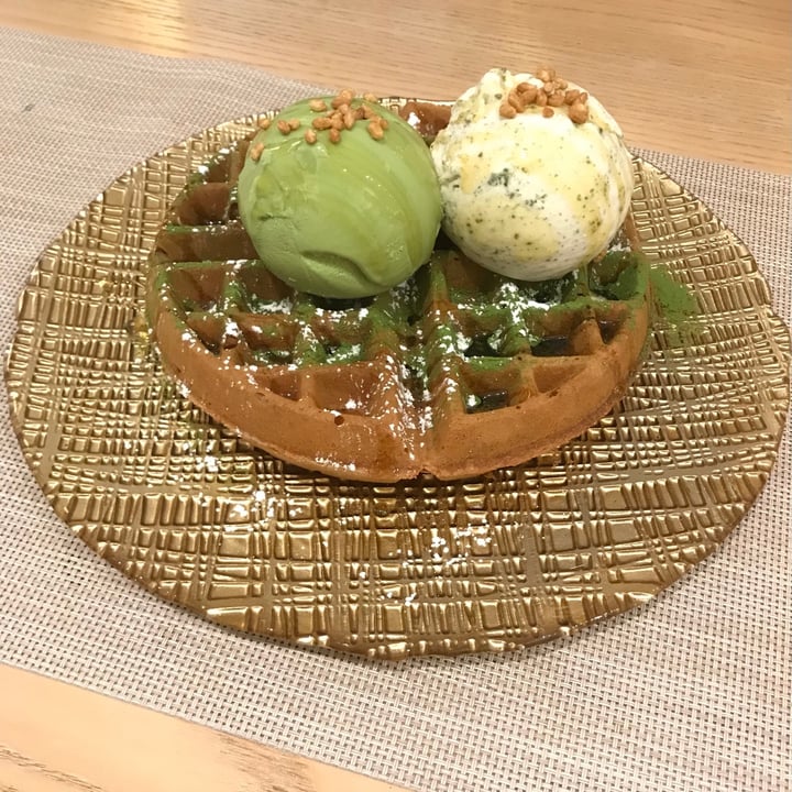 photo of Hvala CHIJMES Waffles And Ice Cream shared by @fluffycat132 on  27 Nov 2020 - review