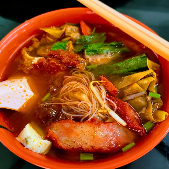 photo of Blue Boy Vegetarian Food Centre Tom Yam Bee Hoon shared by @stevenneoh on  08 Dec 2021 - review