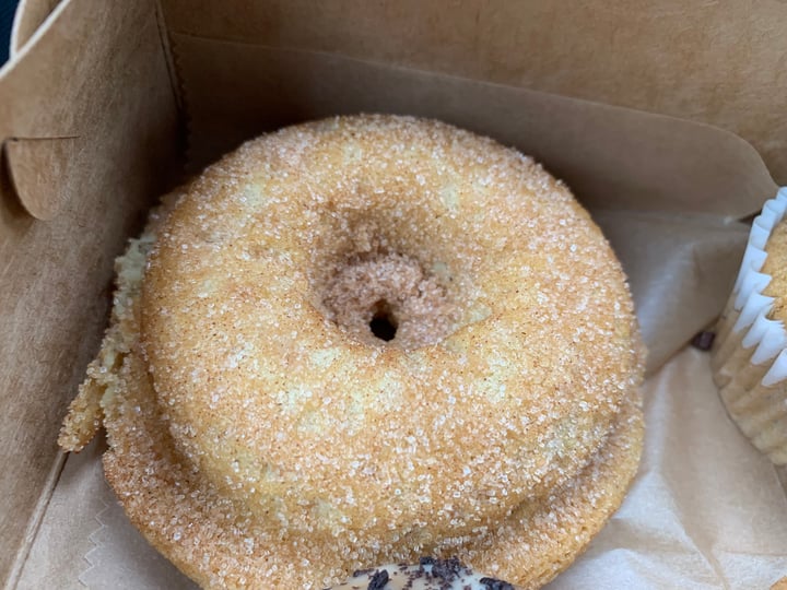 photo of Rainbow Bakery Cinnamon Sugar Donut shared by @jeremytheape on  07 May 2022 - review