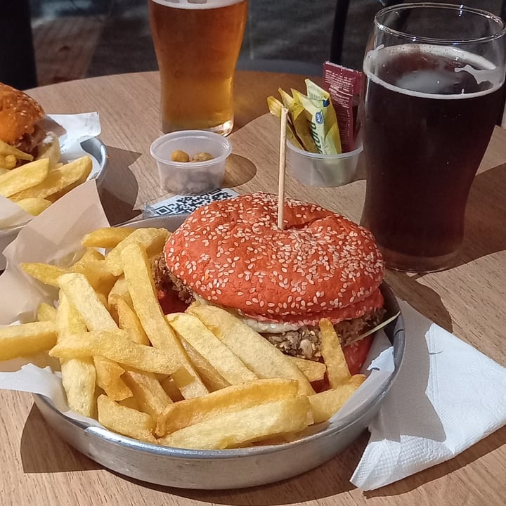 photo of Pola Burger Pan de Remolacha shared by @tebanchay on  26 Dec 2021 - review