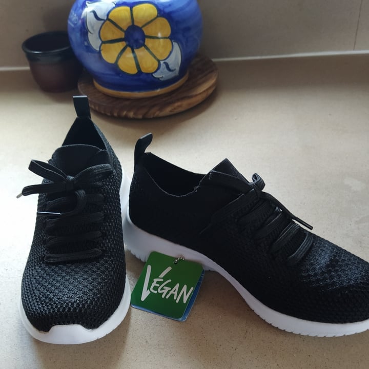 review photo of Skechers Zapatos shared by @mjcaubilla on 01 Jul 2021 - review