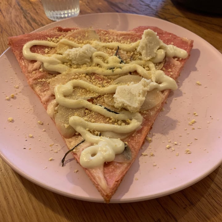 photo of Good Love 3 cheese potato pizza shared by @hakamme on  29 Sep 2019 - review