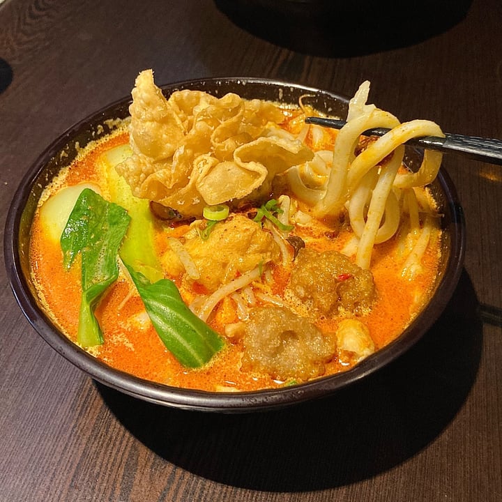 photo of Suissi Vegan Asian Kitchen Curry Laksa shared by @katelouisepowell on  25 Feb 2022 - review