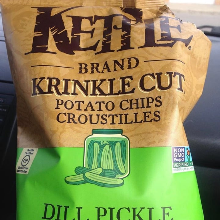 photo of Kettle Krinkle Cut Dill Pickle Potato Chips shared by @mandaroni34 on  09 Jun 2021 - review