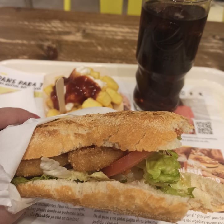review photo of Pans & Company Bocadillo crujiente de Heura shared by @rebbbsacco on 22 Mar 2022 - review