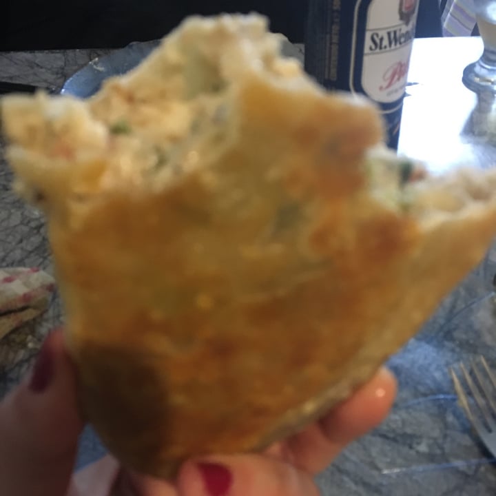 review photo of Veganuel Calzón de Jamón y Queso shared by @naylamadrid on 09 Jun 2021 - review