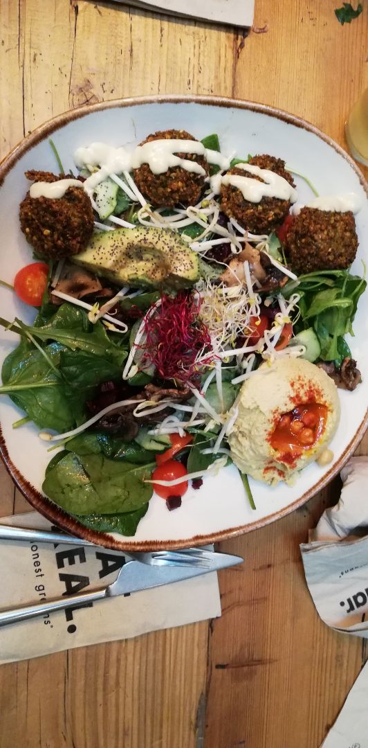 photo of Honest Greens Plaça Catalunya Avocado Supergreen Bowl + Falafel shared by @sergiogg on  01 Mar 2020 - review