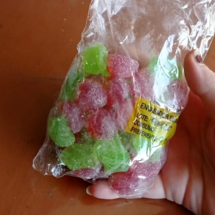 photo of El ángel Chuches veganas de cereza shared by @soyuncoci on  10 Dec 2020 - review