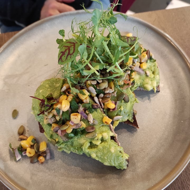 photo of Vegivores Avo Toast shared by @tuscanvegan on  07 Jan 2022 - review