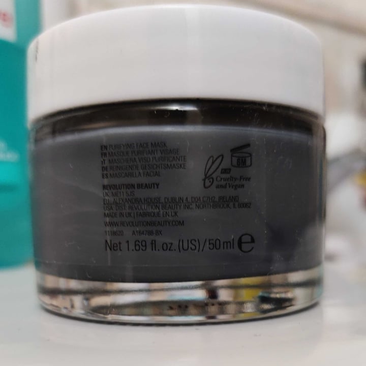 photo of Revolution Beauty Maschera charcoal shared by @martinas on  30 Nov 2021 - review