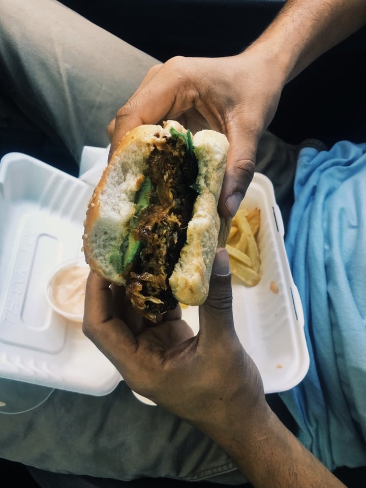 review photo of Herbivorous Quinoa Burger shared by @serah on 19 Nov 2019 - review