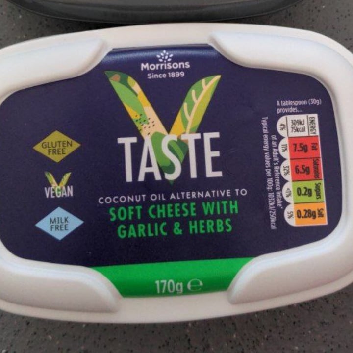 photo of Morrisons Soft cheese garlic and herbs shared by @lyagobetti on  08 May 2022 - review