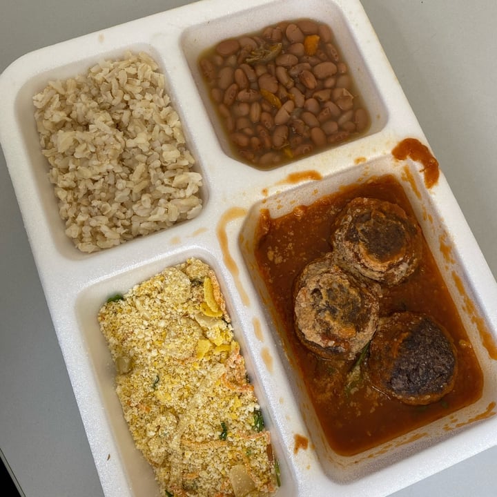 review photo of Pop Vegan Food Marmita de Almôndegas de Feijão ao Molho de Tomate com Manjericão shared by @cavallxro on 18 May 2022 - review