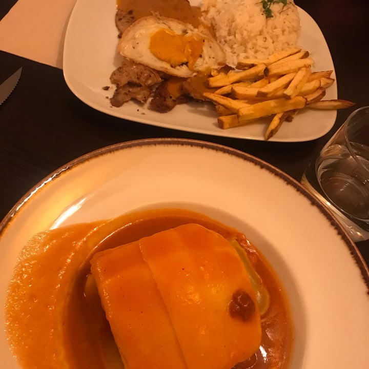 review photo of Kong - Food Made With Compassion Francesinha shared by @hily on 12 Mar 2022 - review