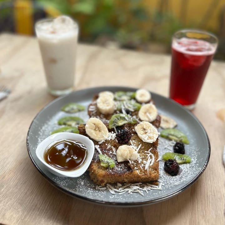 review photo of Alquimia Vegana French Toast shared by @veganeandoporelmundo on 11 Dec 2022 - review