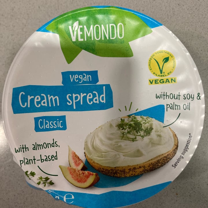 photo of Vemondo Queso crema shared by @plantb on  22 Jan 2022 - review