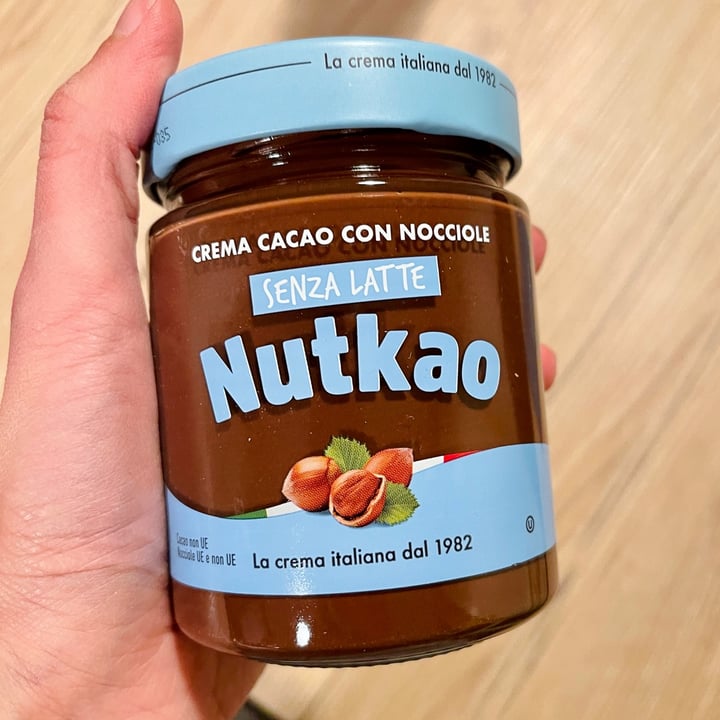 photo of Nutkao Crema cacao con nocciole Senza latte shared by @moredesign on  14 Apr 2022 - review