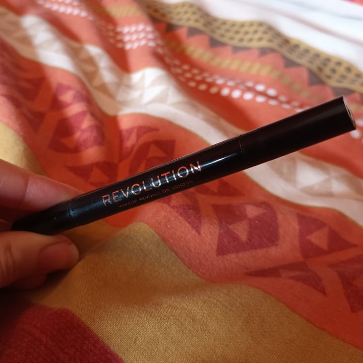 photo of Revolution Beauty Double Ended Pen Eyeliner shared by @han13 on  03 Oct 2022 - review